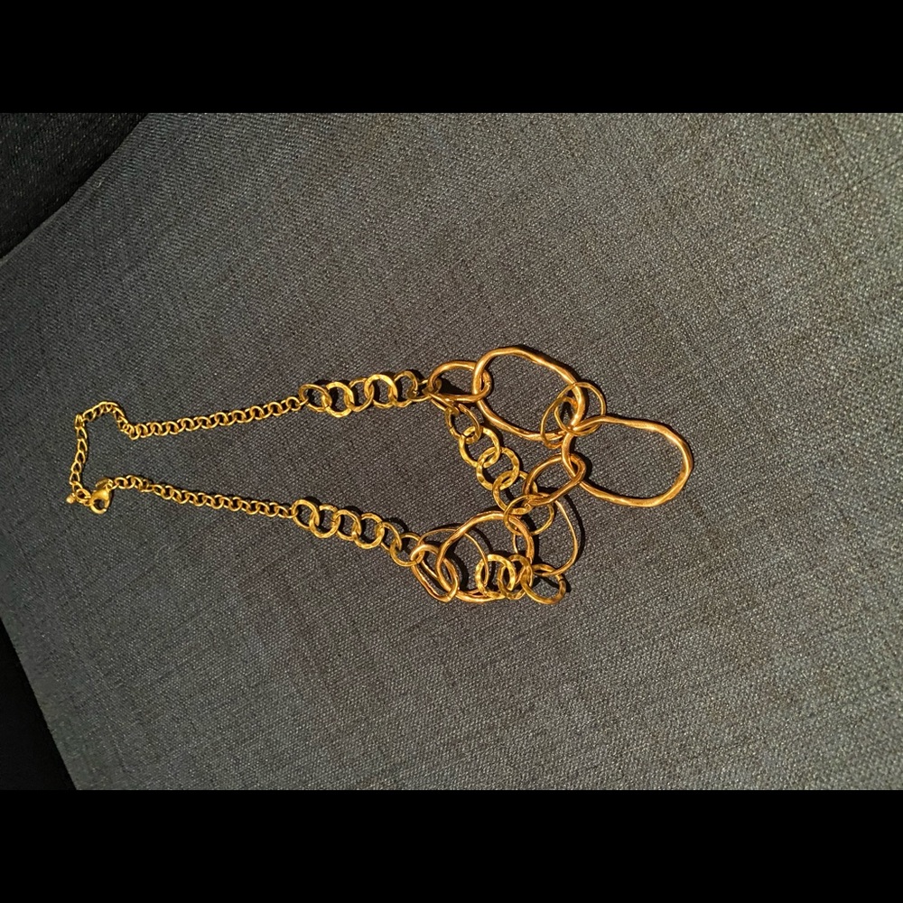 Great fun gold necklace with circulars rings. - Picture 11 of 11